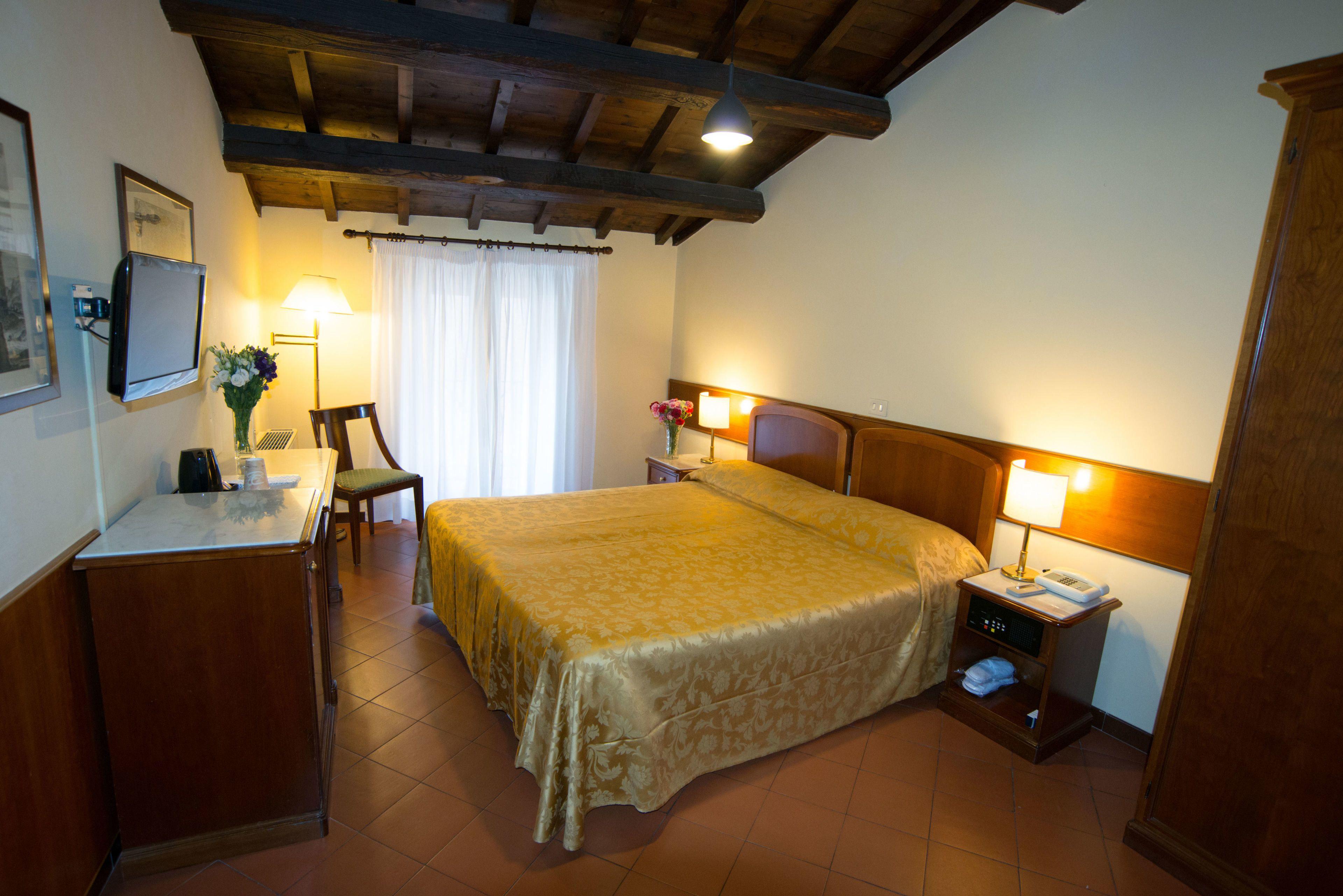 Hotel Teatro Di Pompeo - Rome — Foto 3